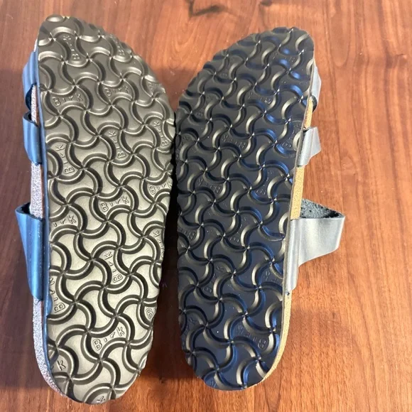 Birkenstock Women’s Navy Blue Sandals - Picture 5 of 5